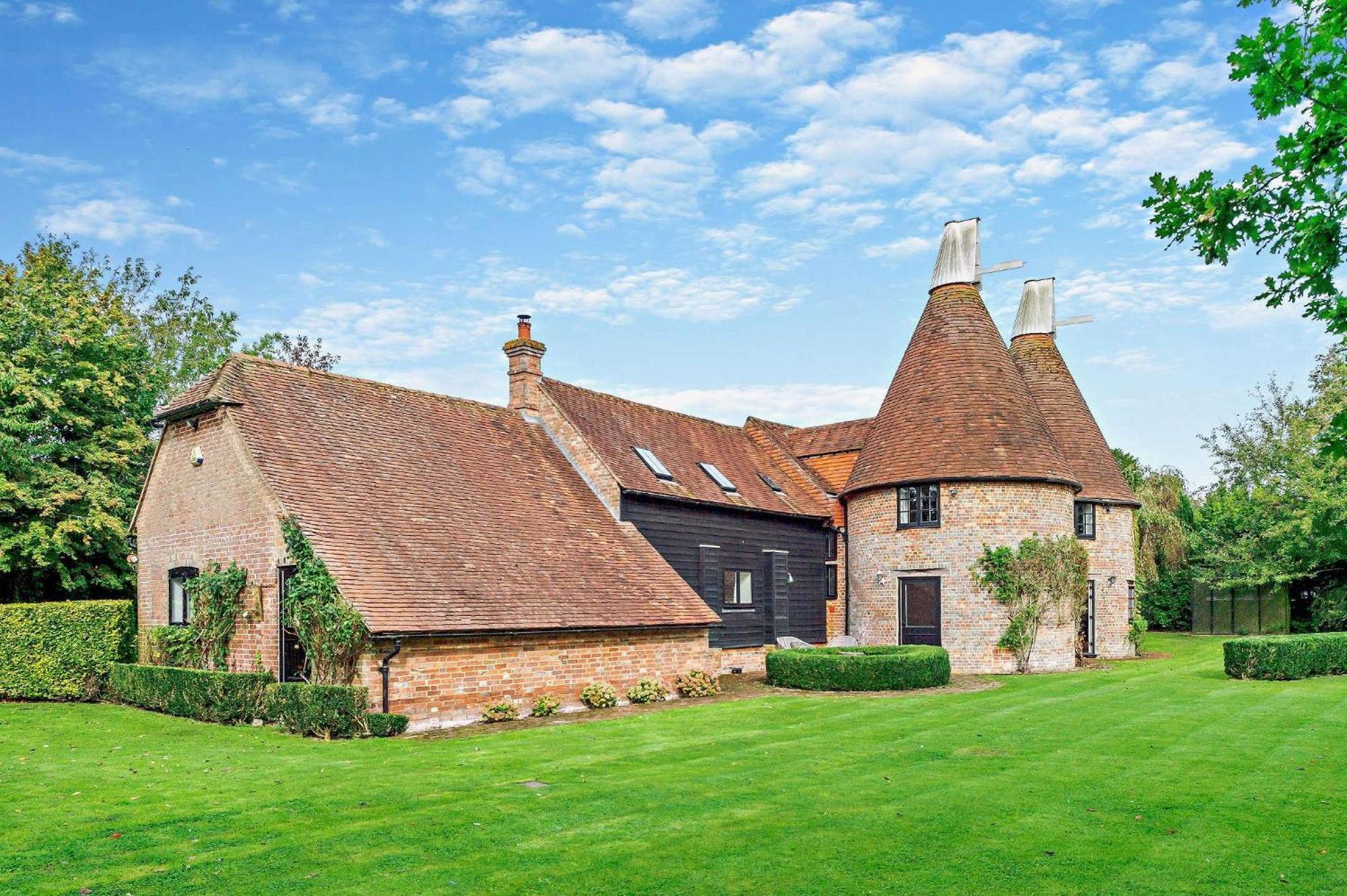 הית'פילד Court Lodge Oast מראה חיצוני תמונה